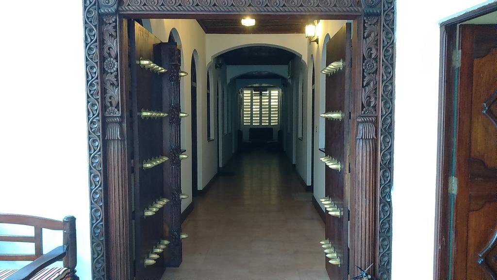 ทาอูสิ พาเลซ โฮเต็ล Hotel Zanzibar ภายนอก รูปภาพ